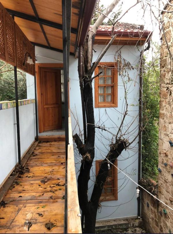 Kuyu Beergarden Hostel Αττάλεια Εξωτερικό φωτογραφία