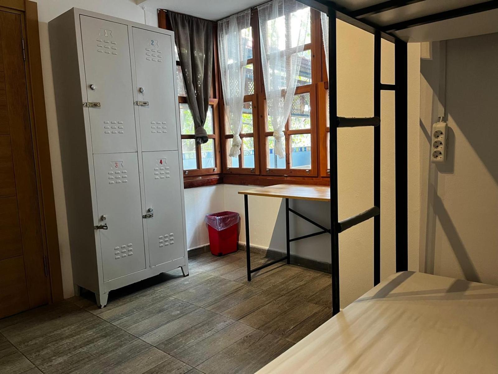 Kuyu Beergarden Hostel Αττάλεια Εξωτερικό φωτογραφία