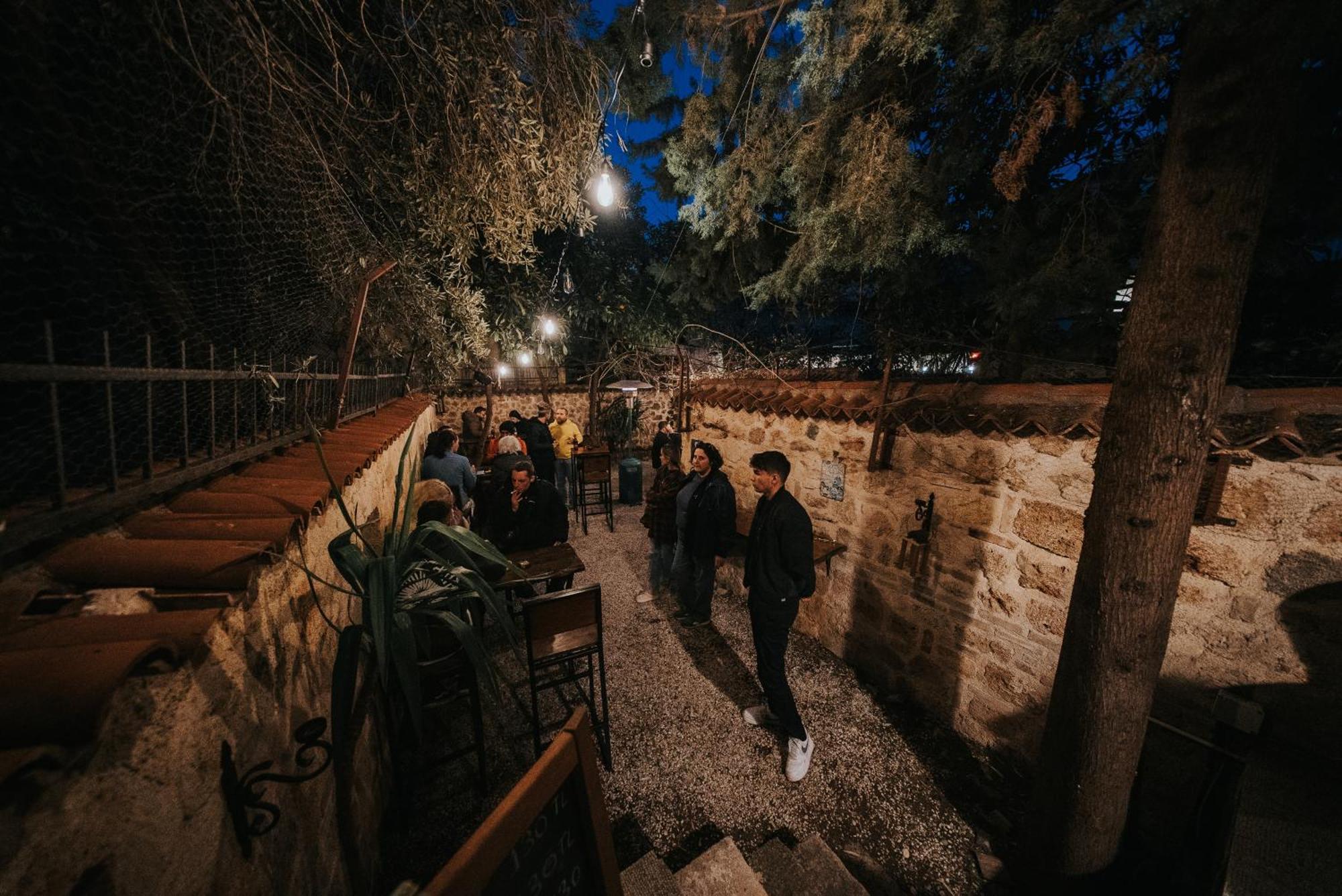 Kuyu Beergarden Hostel Αττάλεια Εξωτερικό φωτογραφία