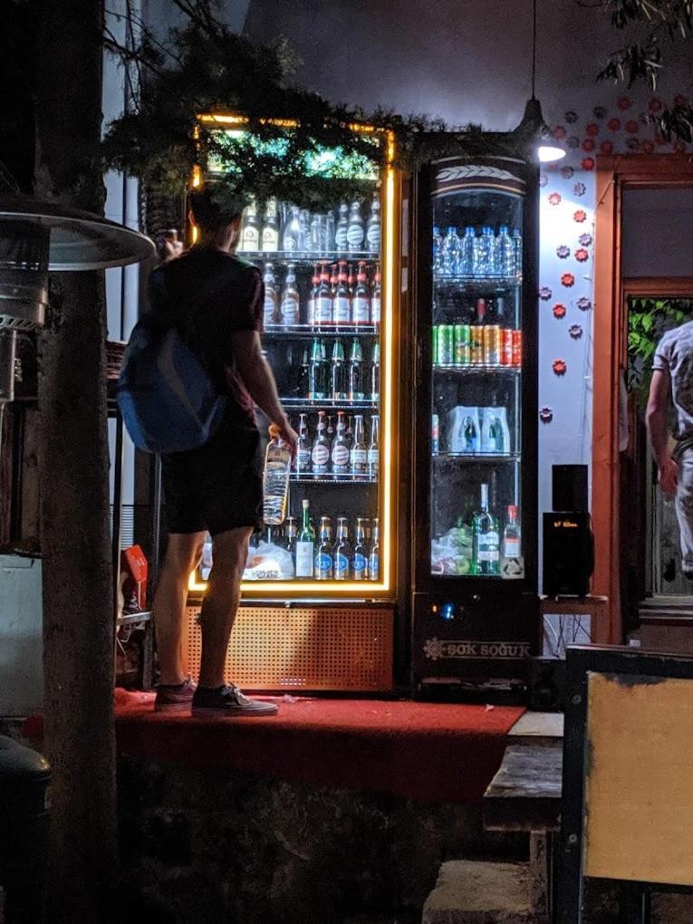 Kuyu Beergarden Hostel Αττάλεια Εξωτερικό φωτογραφία